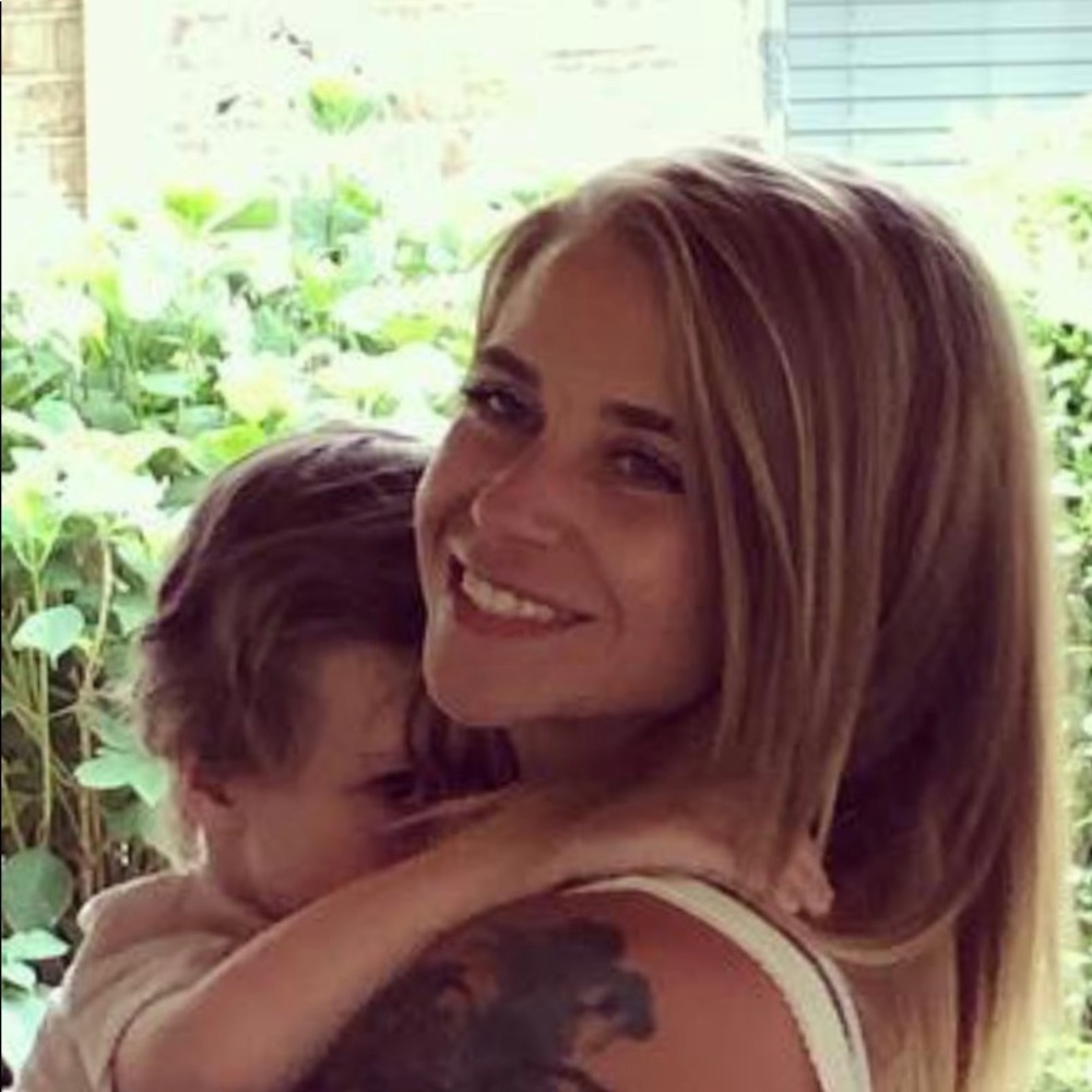 Meet your Posher, Ashley